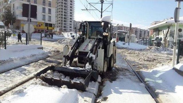 Raylı Sistem Yeniden Hizmet Vermeye Başladı