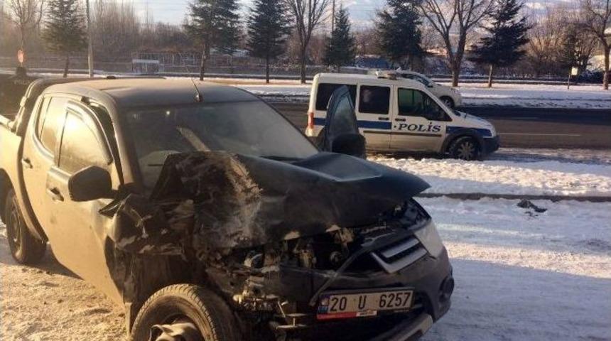 Niğde&rsquo;de Trafik Kazası: 1&rsquo;i Polis 5 Yaralı