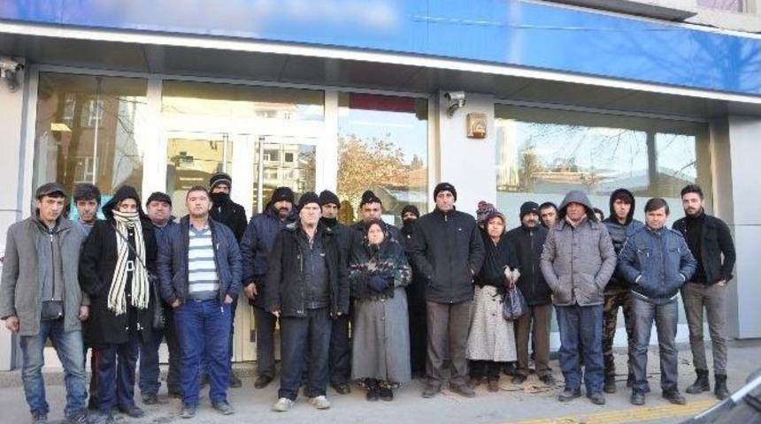 Boz&uuml;y&uuml;k&rsquo;te Ev N&ouml;beti Tutanlar Gelen Haberle Yıkıldı