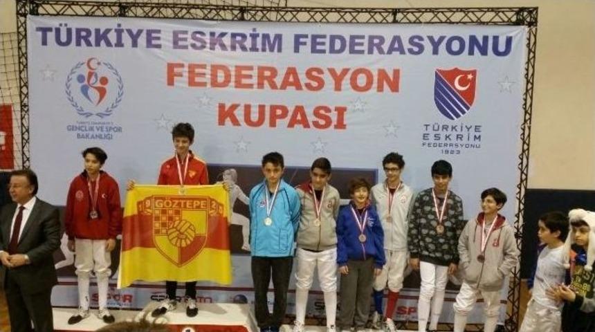 B&uuml;y&uuml;kşehirli Karateciler, Takım Halinde Şampiyon Oldu