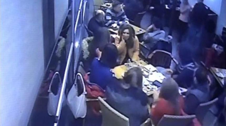 İş Adamına Avm&rsquo;de Silahlı Saldırı G&uuml;venlik Kamerasında