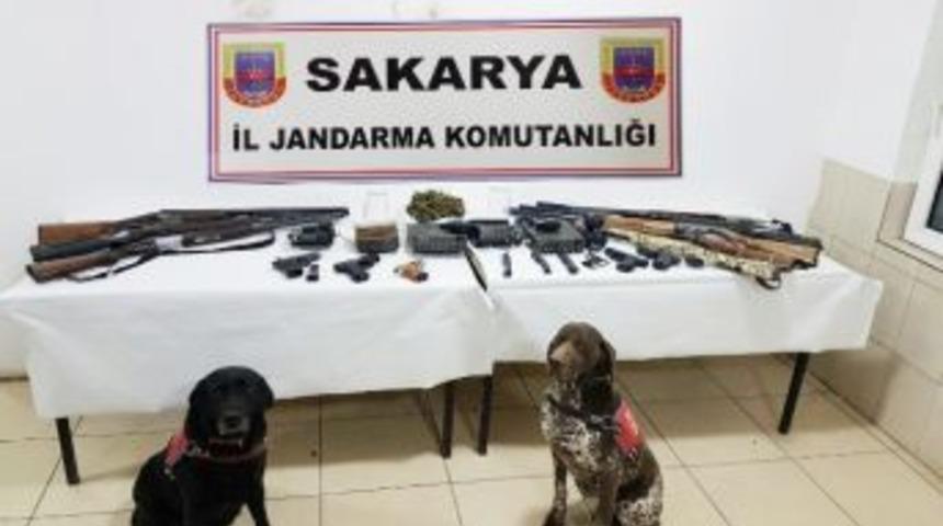 Sakarya&rsquo;da Silah Ka&ccedil;ak&ccedil;ılarına Operasyon