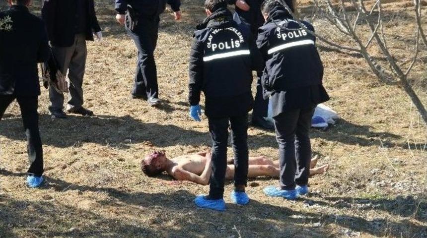 Vahşice &Ouml;ld&uuml;r&uuml;len Gencin Kimliği Tespit Edildi