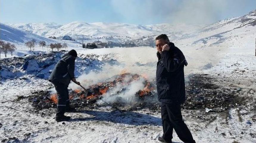 Niğde&rsquo;de 25 Bin Ka&ccedil;ak Sigara, 450 Kilo T&uuml;t&uuml;n Ve 200 Şişe Alkol İmha Edildi