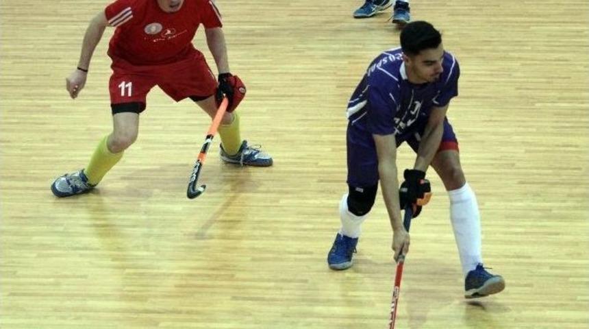 Salon Hokeyinin Kalbi Alanya&rsquo;da Atıyor