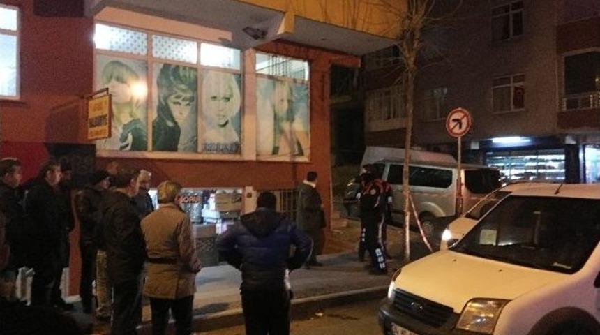 K&uuml;&ccedil;&uuml;k&ccedil;ekmece&rsquo;de Dehşet: 2 &Ouml;l&uuml;