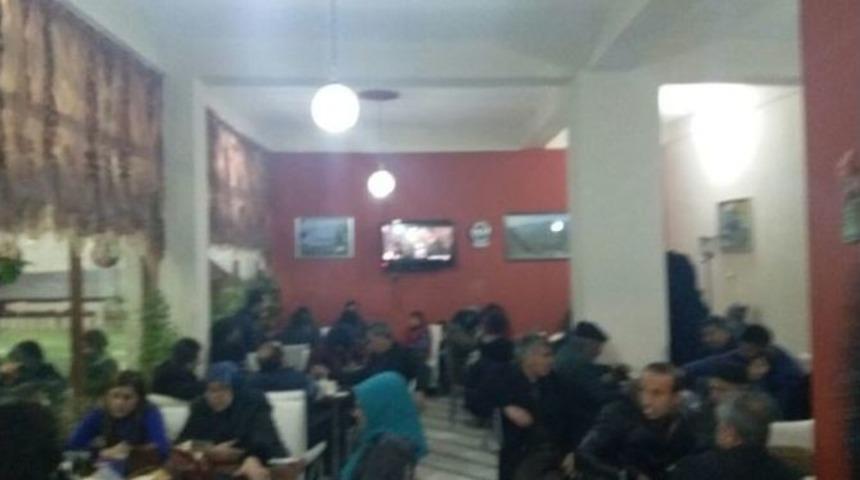 Bitlis&rsquo;te Yolda Kalan Yolcular Restoranlara Sığındı