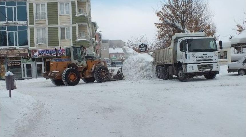 Malazgirt’te Kar Yağışı Ve Tipi
