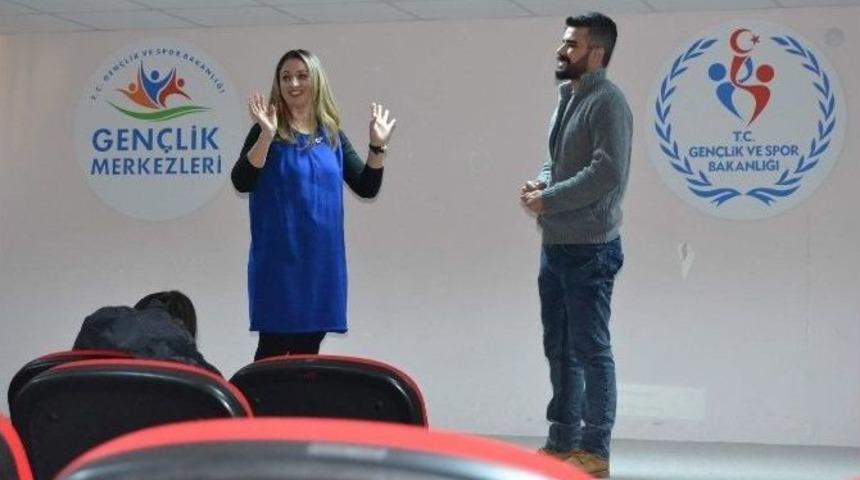 Gen&ccedil;lere Diksiyon Eğitimi Verilmeye Başlandı