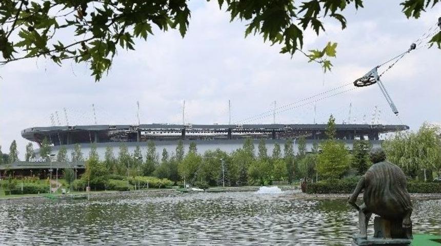 Bahadır Kul: &ldquo;3 Stadyumla Yılın Stadyumu &Ouml;d&uuml;llerine Adayız&rdquo;