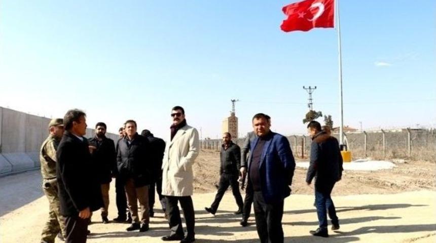 Milletvekilleri &Ccedil;adır Kente İncelemelerde Bulundu