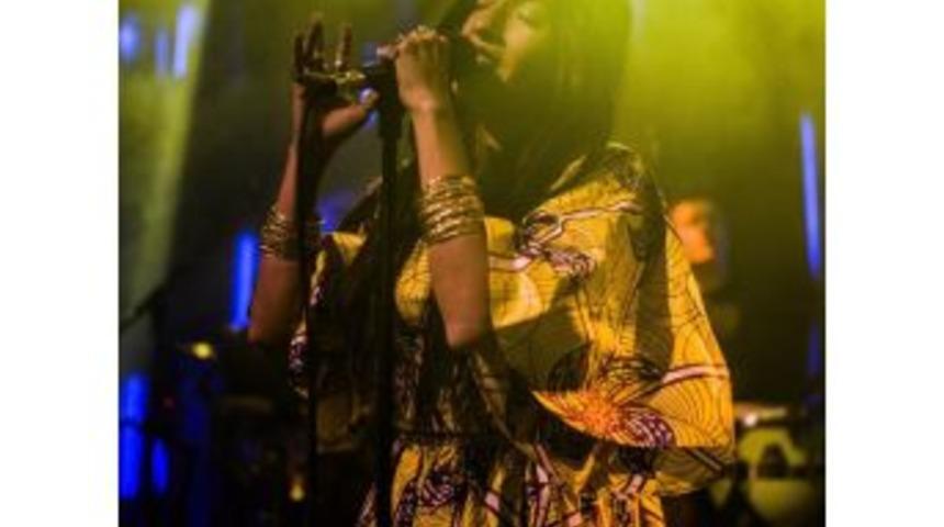 Hindi Zahra&rsquo;Ya T&uuml;rk Hayranlarından B&uuml;y&uuml;k Ilgi