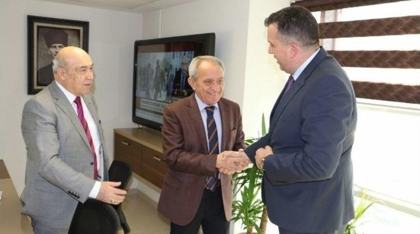 Manisa&rsquo;nın Sağlığı İ&ccedil;in &Ccedil;alışıyorlar