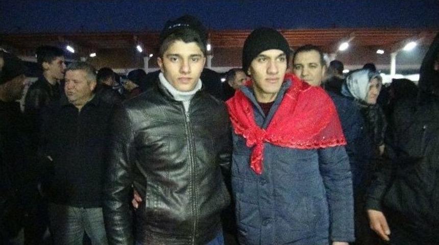 Gaziantepli Askerler, Zılgıt Ve Yah &Ccedil;ekilerek Uğurlandı