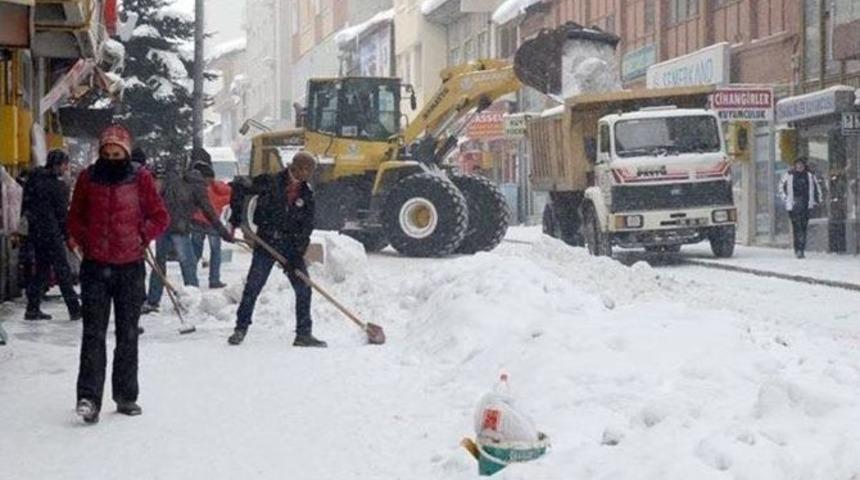Sarıkamış Belediyesi&rsquo;nin Karla M&uuml;cadelesi