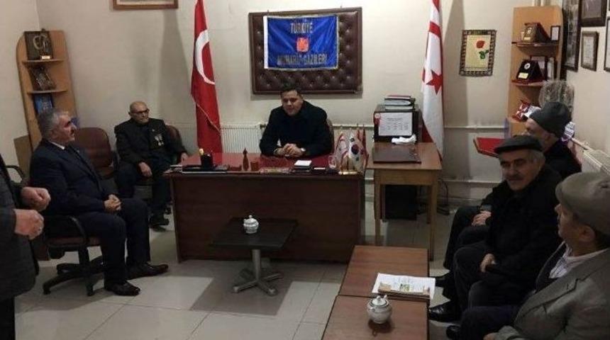 Kaymakam &Ouml;zt&uuml;rk, Muharip Gaziler Derneğini Ziyaret Etti