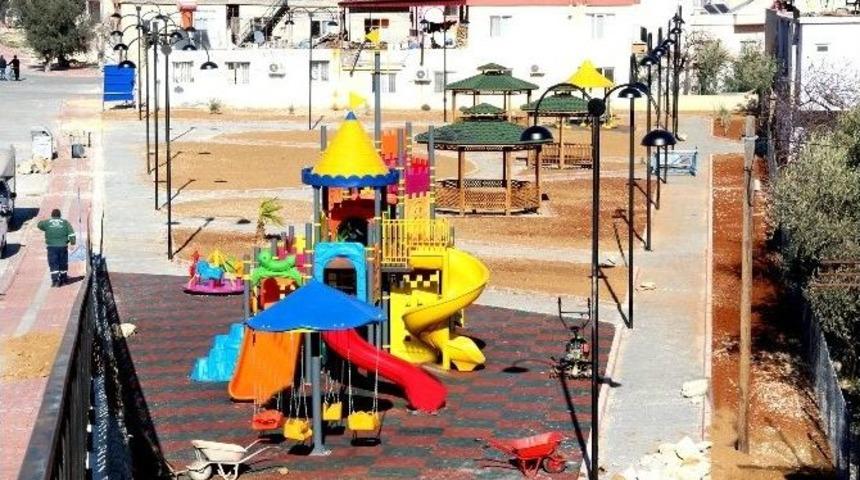 Silifke&rsquo;de Mukaddem Mahallesi&rsquo;ne Park Yapılıyor