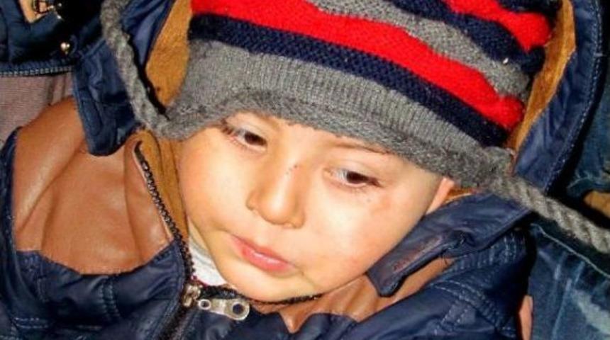 &Ccedil;eşme A&ccedil;ıklarında 23 Ka&ccedil;ak Yakalandı