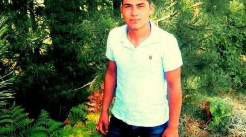 Motosikletten D&uuml;ş&uuml;p &Ouml;ld&uuml;