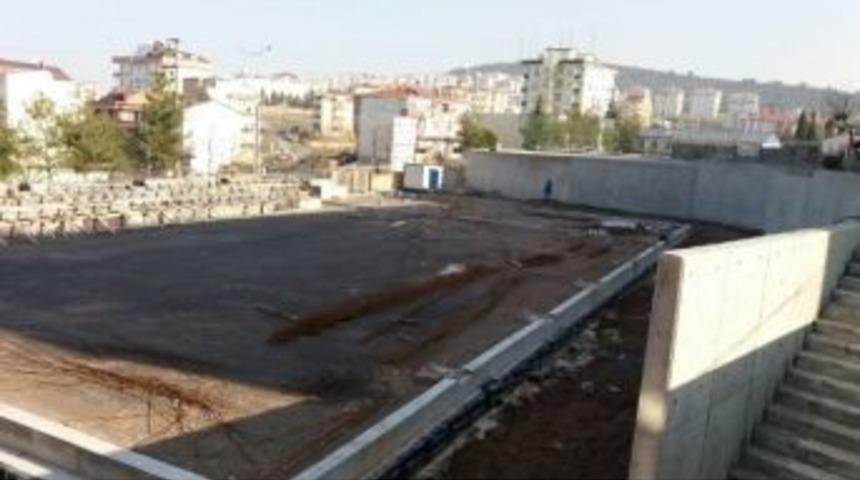 &Ccedil;ayırova&rsquo;ya Tam Donanımlı Spor Salonu