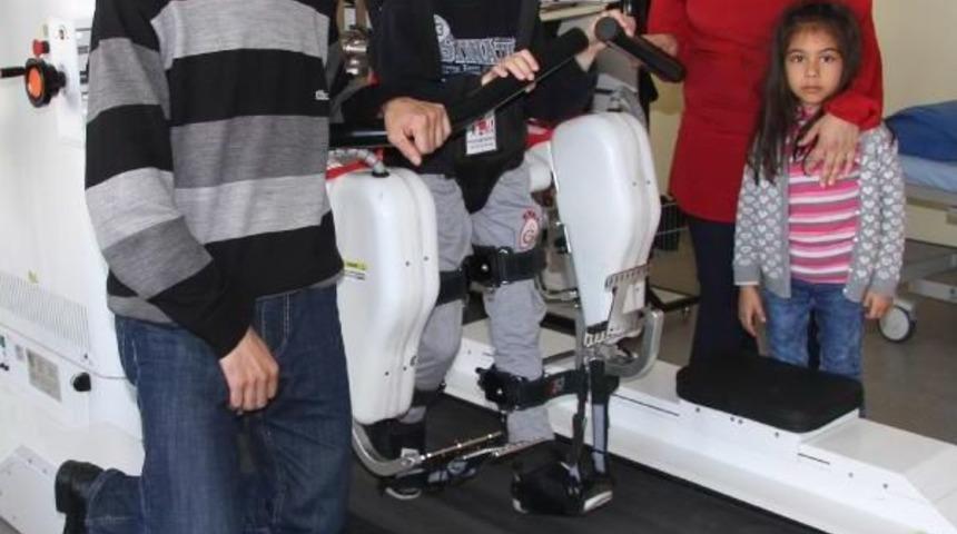 Sp Hastası Arda'nın Hayali Koşmak Ve Adaşı Arda Turan'la Top Oynamak