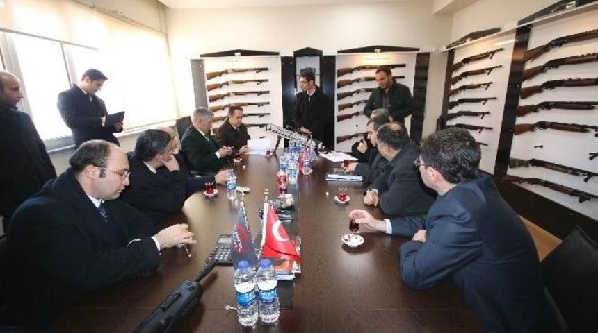 Av T&uuml;feği Sekt&ouml;r&uuml;ne &lsquo;yivli Av T&uuml;feği &Uuml;retim İzni&rsquo; M&uuml;jdesi