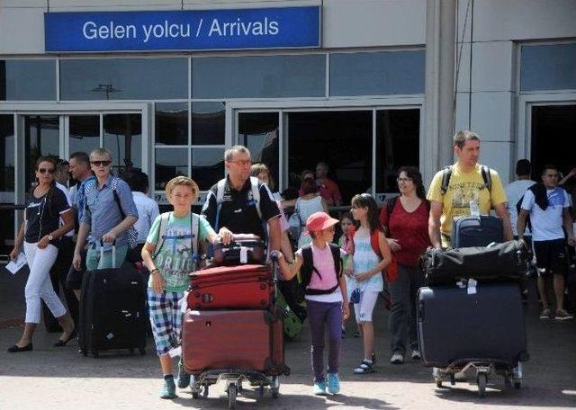 Ruslar Ocak Ayında Antalya’yı Mesken Tuttu