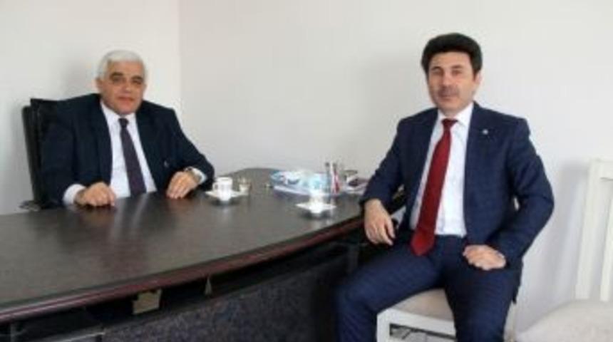 Rekt&ouml;r Karacoşkun, Milletvekili Hilmi D&uuml;lger&rsquo;i Ziyaret Etti