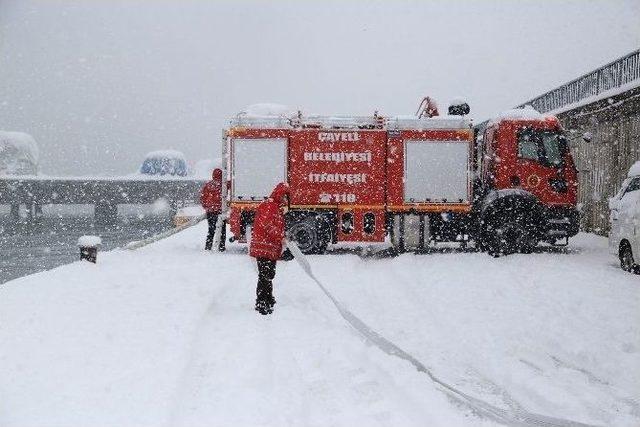 Çayeli’nde Karla Mücadele Çalışmaları