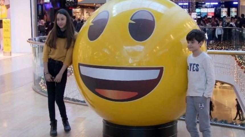 Yarıyıl Tatilinde Emojilerle Eğlence Devam Ediyor