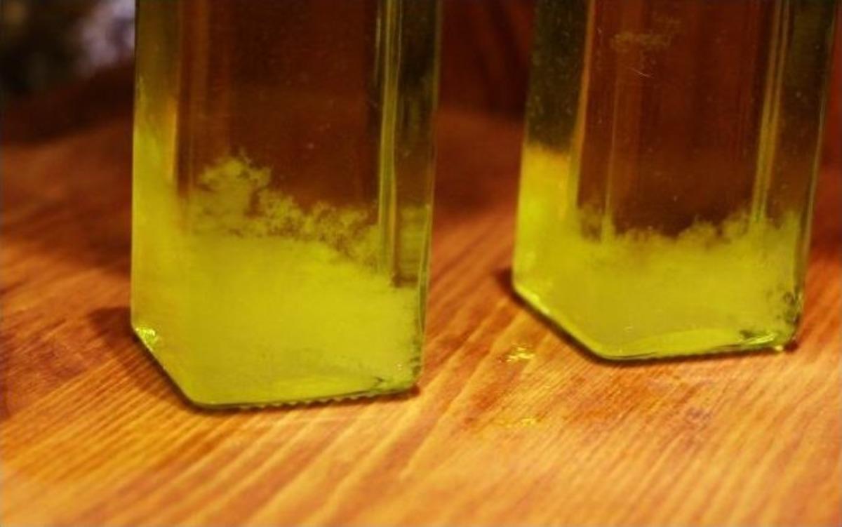 Donmayan Zeytin Yağından Ş&uuml;phelenin