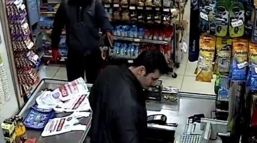 Marketten 2 Bin 455 Liralık Gaspa, Ilk Duruşmada 6&rsquo;Şar Yıl 8'er Ay Hapis