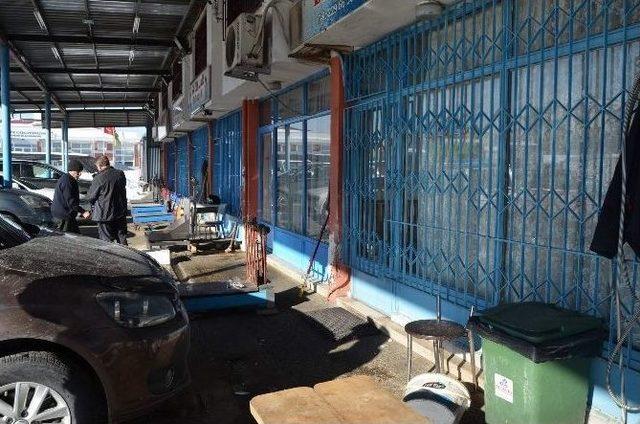 Trabzon Toptancı Balık Hali 20 Yılın En Verimsiz G&uuml;n&uuml;n&uuml; Yaşadı 1