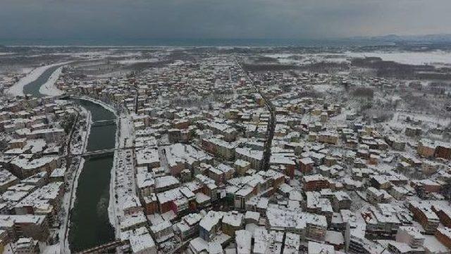 Terme Irmağı Buz Tuttu