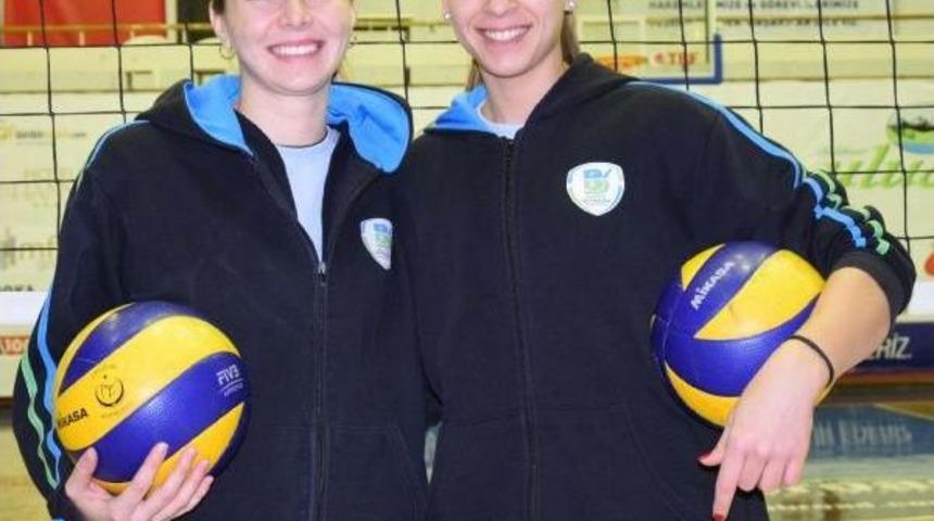 Balıkesir B&uuml;y&uuml;kşehir Hazal Şener Ve Ecem T&uuml;rker Ile Anlaştı