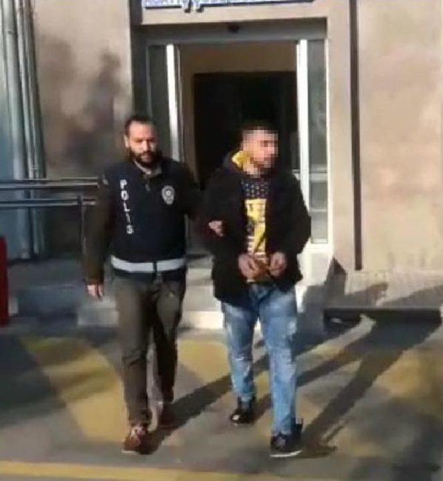 Taksiciye Bı&ccedil;aklı Gaspa 2 Tutuklama 1