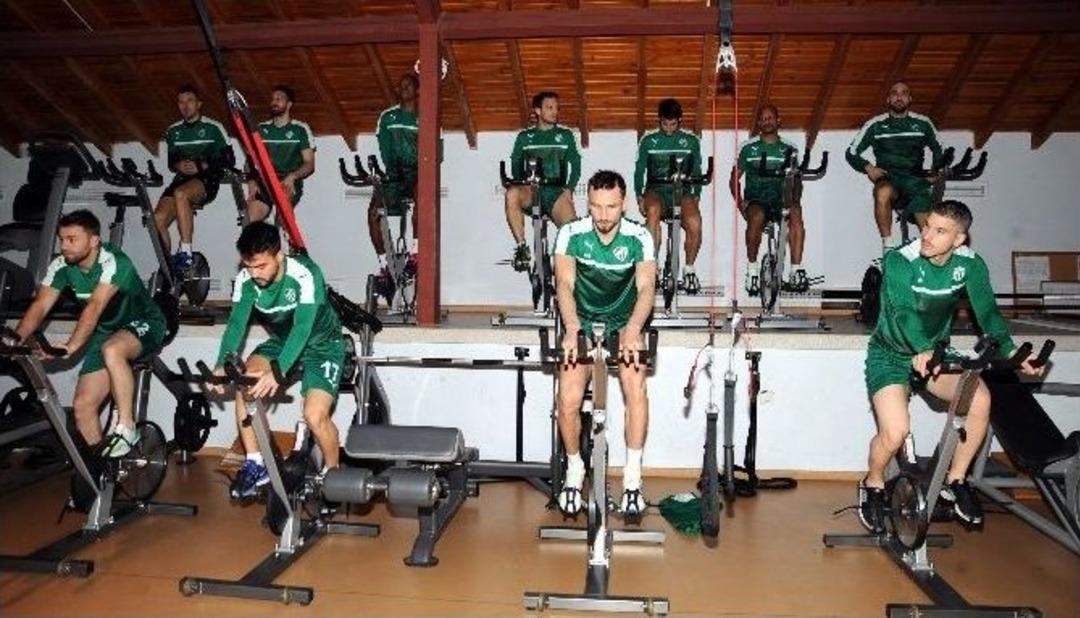 Bursaspor, Kondisyon Salonunda &Ccedil;alıştı