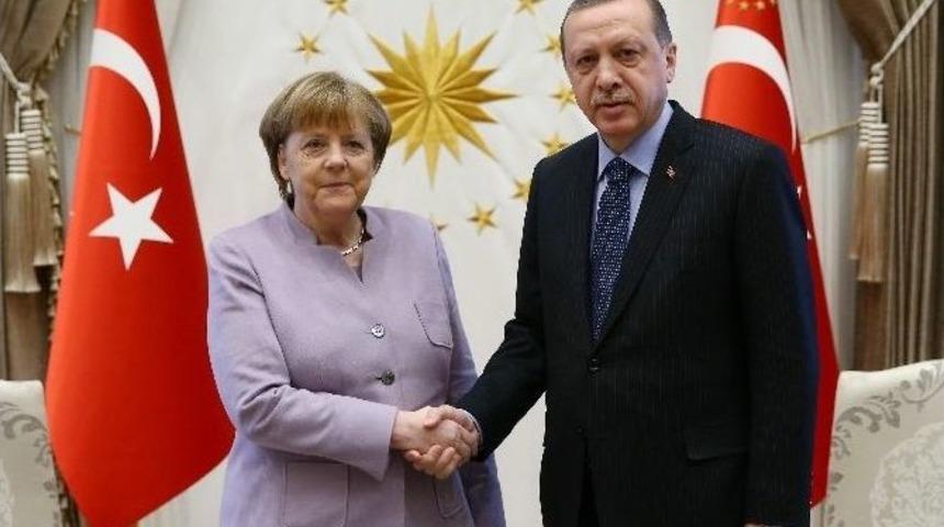 Cumhurbaşkanı Erdoğan, Şans&ouml;lye Merkel&rsquo;i Kabul Etti