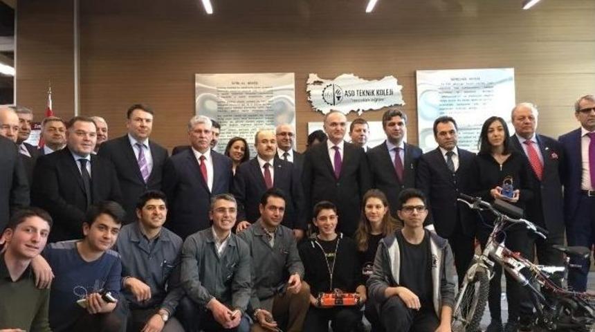 Mesleki Eğitim İ&ccedil;in Ciddi Adımlar Atılıyor