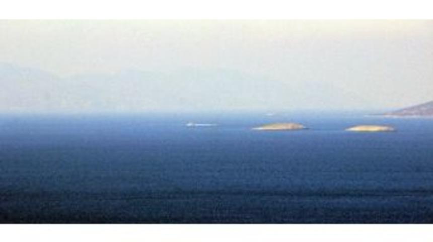 Yunan Askerlerinin Kardak&rsquo;ta Tacizleri S&uuml;r&uuml;yor