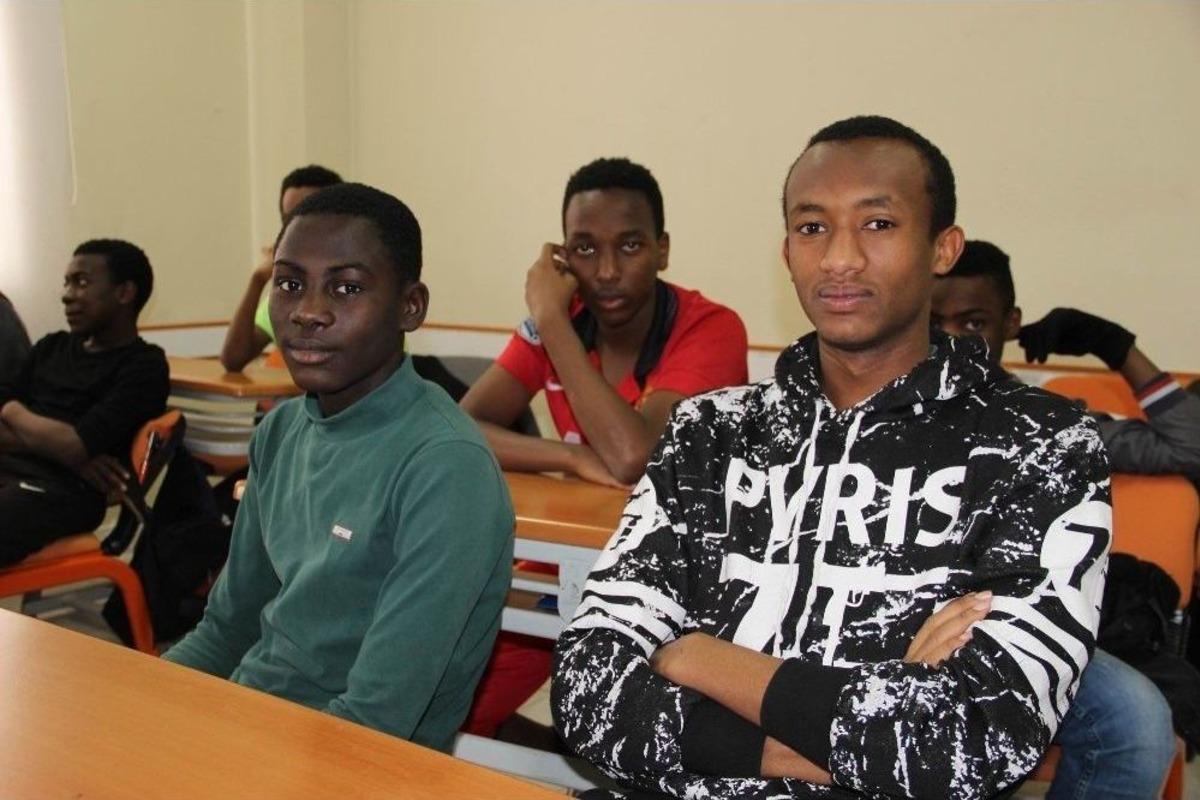 Afrikalı &Ouml;ğrenciler Sivas&rsquo;ta Eğitim G&ouml;r&uuml;yor