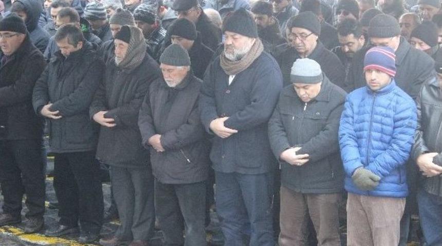 İlahiyat&ccedil;ı Yazar İhsan Elia&ccedil;ık&rsquo;ın Acı G&uuml;n&uuml;