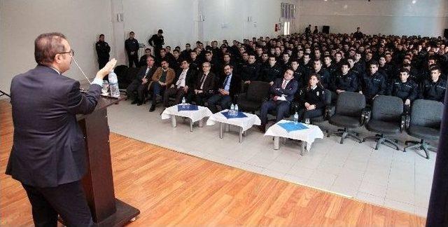 Rektör Gür’den Polis Adaylarına Çağrı