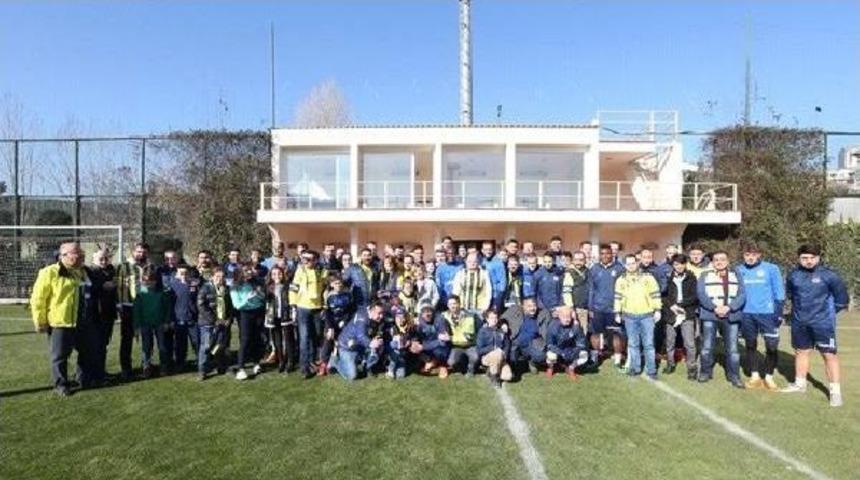 Fenerbah&ccedil;e'nin Beşiktaş Derbisi Hazırlıklarını Denizli'den Gelen Taraftarlar Da Izledi