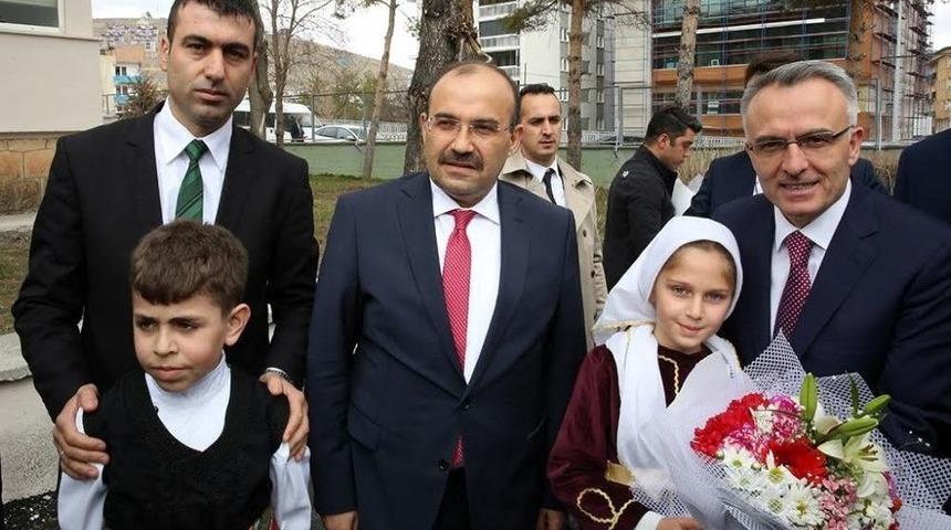 Maliye Bakanı Ağbal İle Bilim Sanayi Ve Teknoloji Bakanı &Ouml;zl&uuml;, Bayburt&rsquo;ta