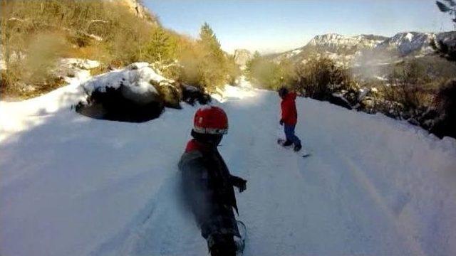 Kayak Merkezi Bitmeden Snowboardculara Mekan Oldu