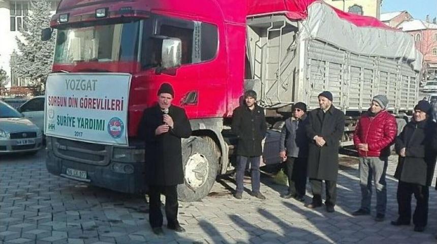 Halep&rsquo;ten Tahliye Edilen Suriyelilere Yardımlar S&uuml;r&uuml;yor