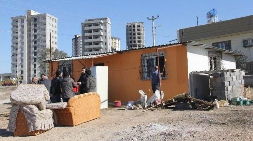 Naylon &Ccedil;adırdan Sıcak Yuvaya