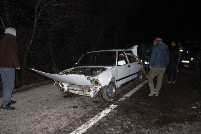 Sakarya’da Trafik Kazası: 2 Yaralı 1