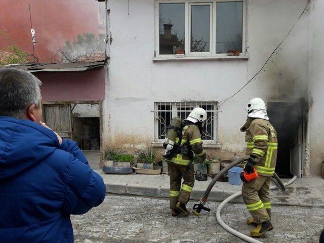 Dursunbey&rsquo;de Korkutan Yangın 1